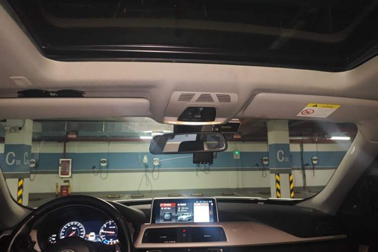 Used BMW 3 Series GT 2017 320i Sport Edition Headliner