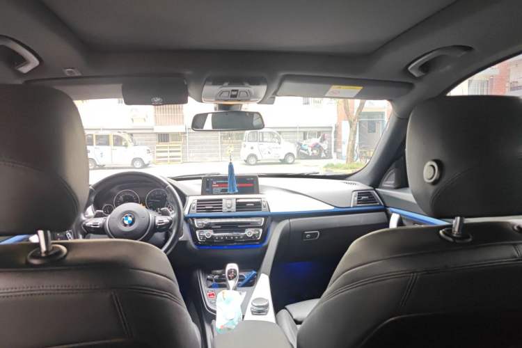 Used BMW 3 Series GT 2017 320i M Sport Headliner