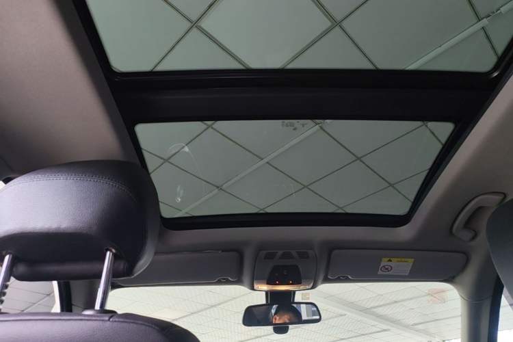 Used BMW 3 Series GT 2017 320i Sport Edition Headliner