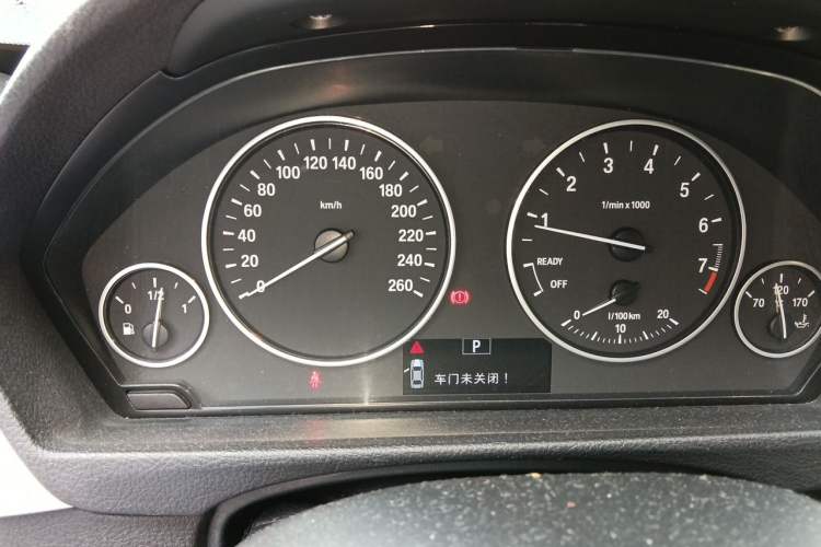Used BMW 3 Series GT 2017 320i Sport Edition Instrument Cluster