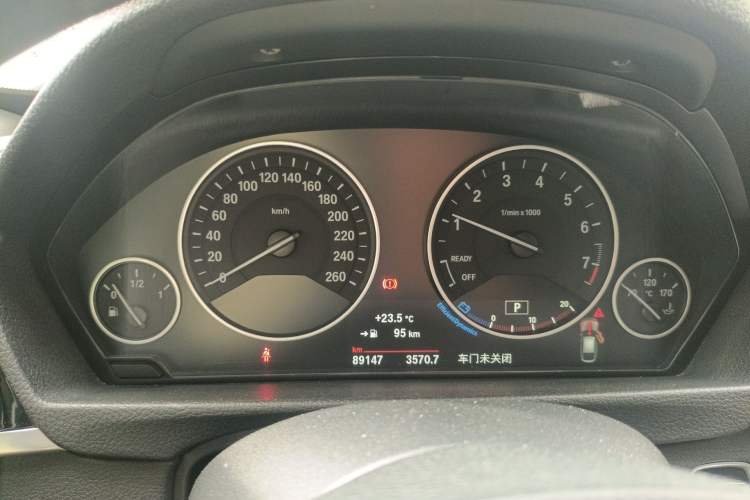Used BMW 3 Series GT 2017 320i Sport Edition Instrument Cluster