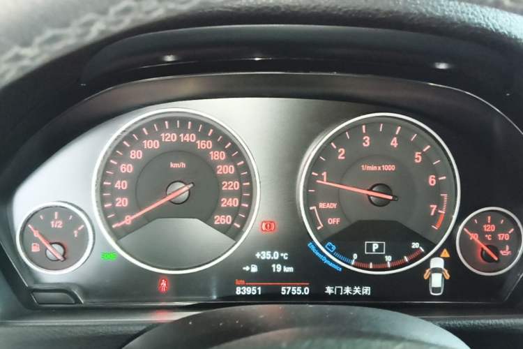 Used BMW 3 Series GT 2017 320i Luxury Design Package Instrument Cluster