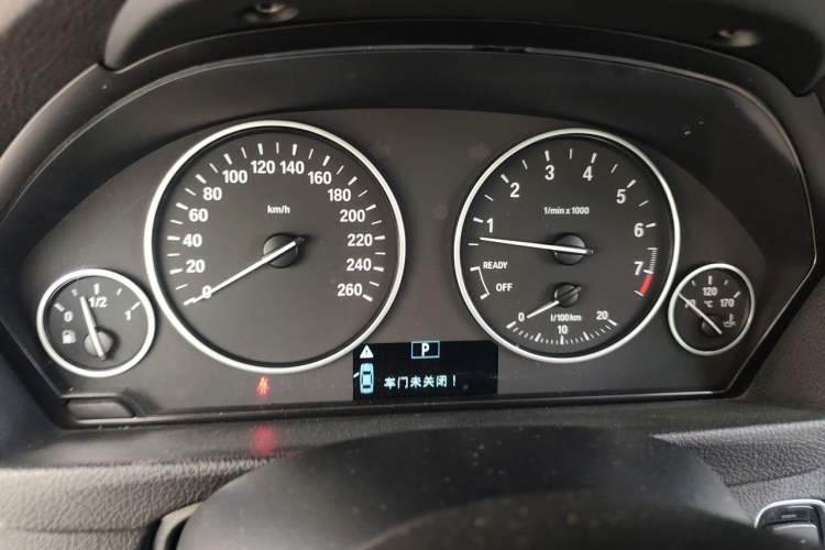 Used BMW 3 Series GT 2017 320i Sport Edition Instrument Cluster