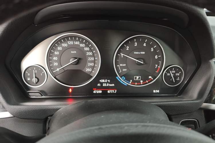 Used BMW 3 Series GT 2017 320i Luxury Design Package Instrument Cluster