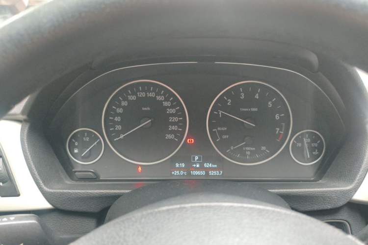 Used BMW 3 Series GT 2017 320i Sport Edition Instrument Cluster