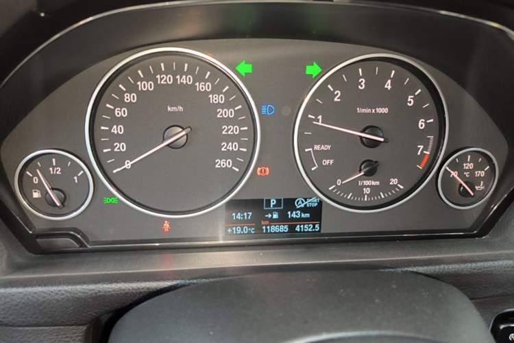 Used BMW 3 Series GT 2017 320i Sport Edition Instrument Cluster