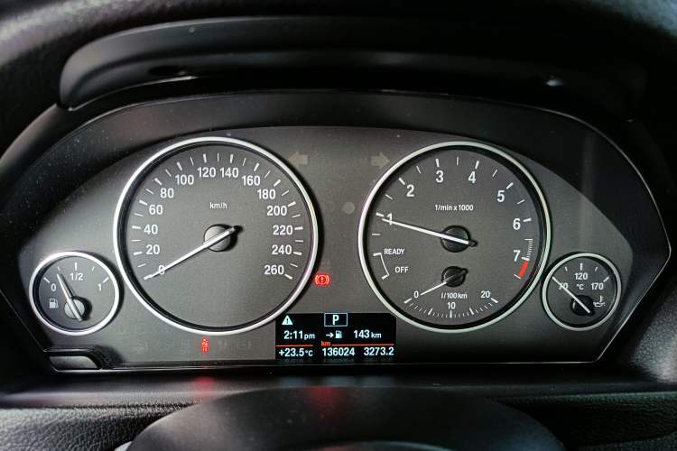 Used BMW 3 Series GT 2017 320i Sport Edition Instrument Cluster