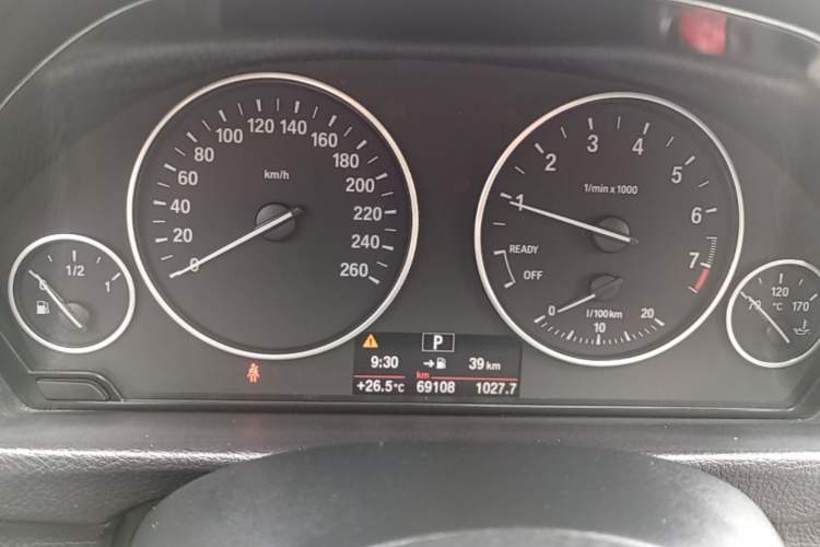 Used BMW 3 Series GT 2017 320i Sport Edition Instrument Cluster