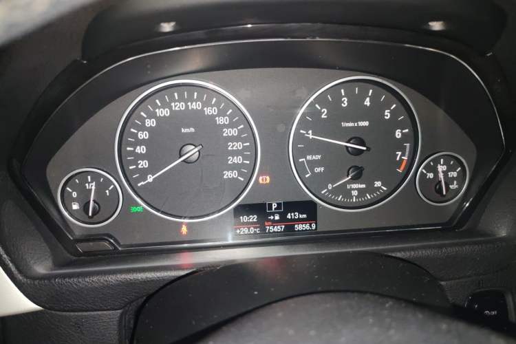 Used BMW 3 Series GT 2017 320i Sport Edition Instrument Cluster