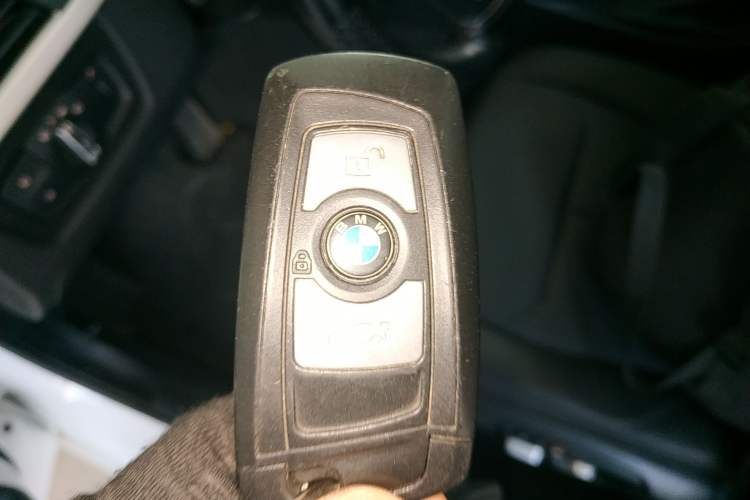 Used BMW 3 Series GT 2017 320i Sport Edition Interior 1