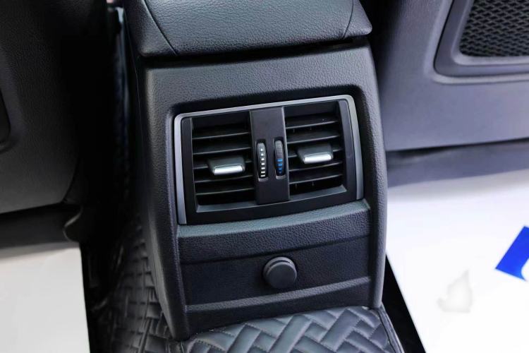 Used BMW 3 Series GT 2017 320i Sport Edition Interior 11