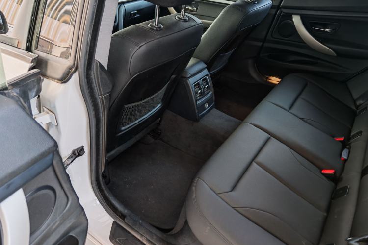 Used BMW 3 Series GT 2017 320i Sport Edition Interior 4