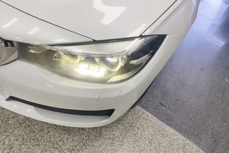 Used BMW 3 Series GT 2017 320i Sport Edition Left Front Headlight