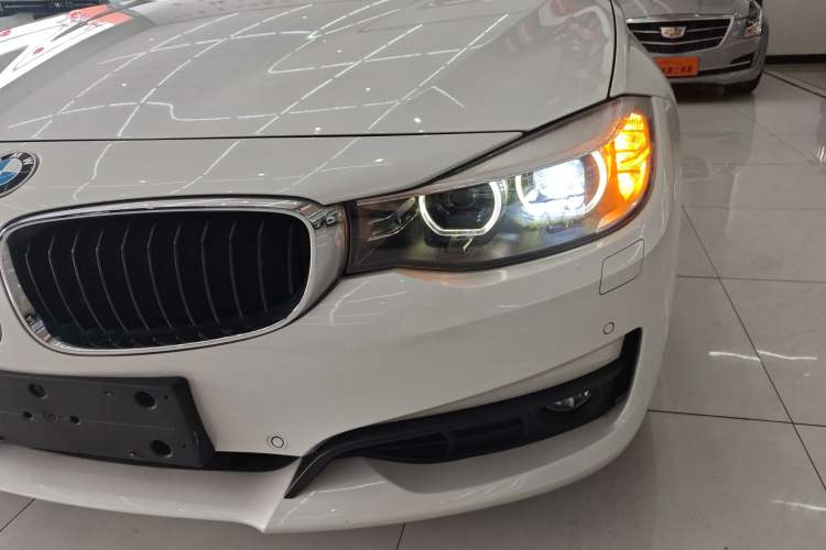 Used BMW 3 Series GT 2017 320i Sport Edition Left Front Headlight