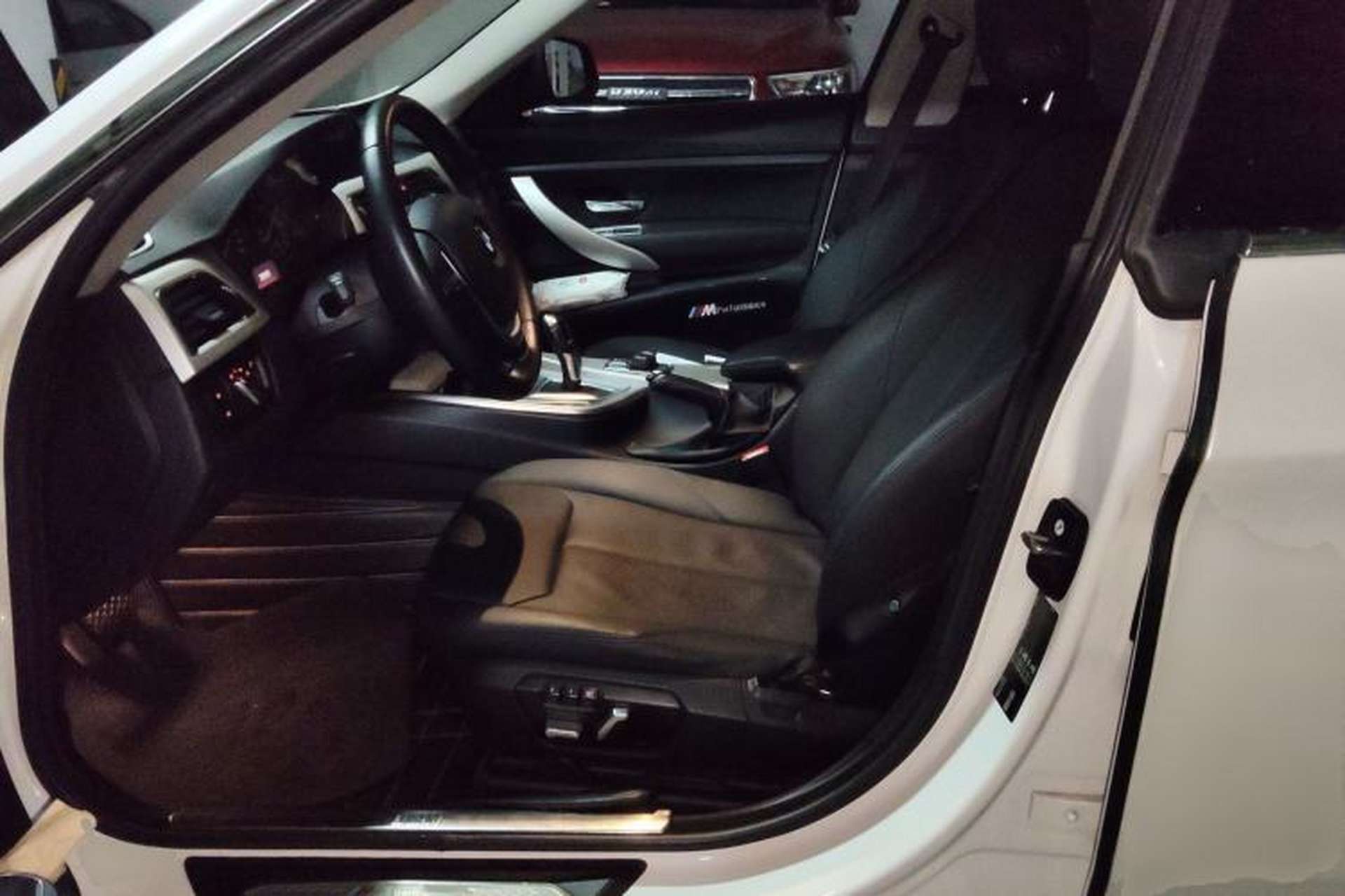 Used BMW 3 Series GT 2017 320i Sport Edition Left Front Seat