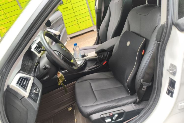 Used BMW 3 Series GT 2017 320i Sport Edition Left Front Seat