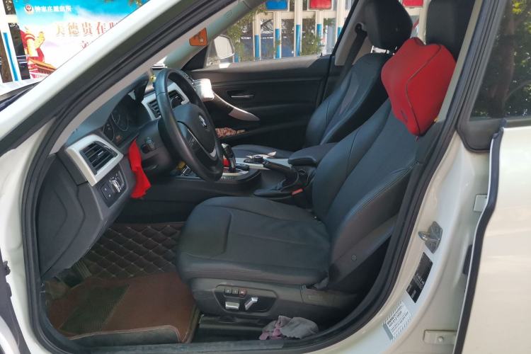 Used BMW 3 Series GT 2017 320i Sport Edition Left Front Seat