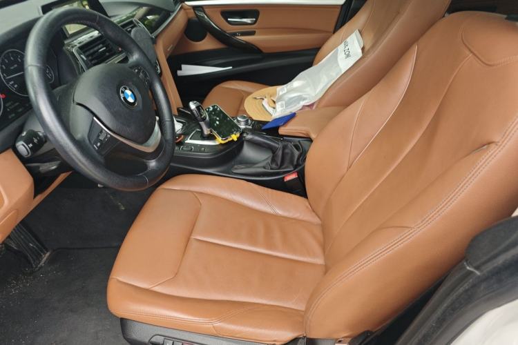 Used BMW 3 Series GT 2017 320i Luxury Design Package Left Front Seat