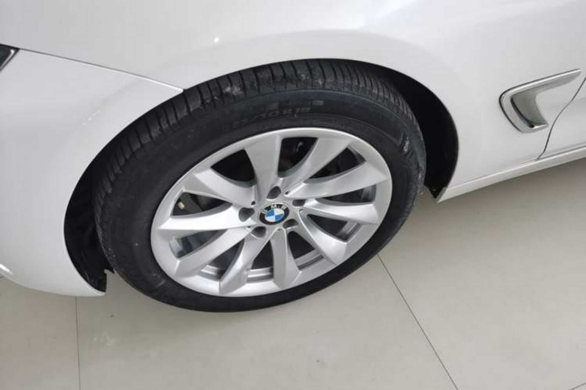Used BMW 3 Series GT 2017 320i Sport Edition Left Front Wheel Hub
