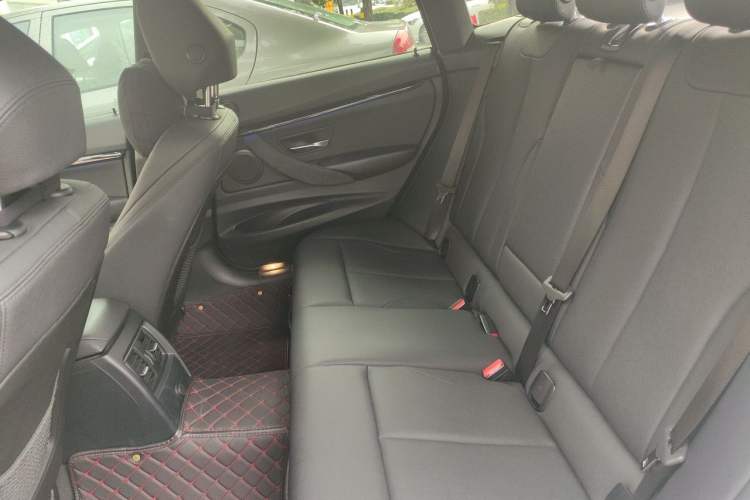 Used BMW 3 Series GT 2017 320i M Sport Left Rear Seat