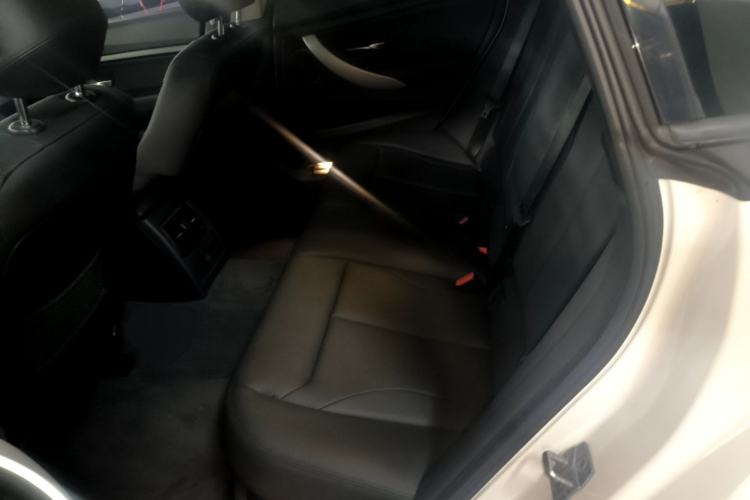 Used BMW 3 Series GT 2017 320i Sport Edition Left Rear Seat