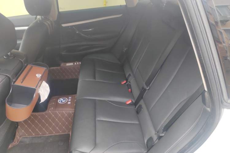 Used BMW 3 Series GT 2017 320i Sport Edition Left Rear Seat