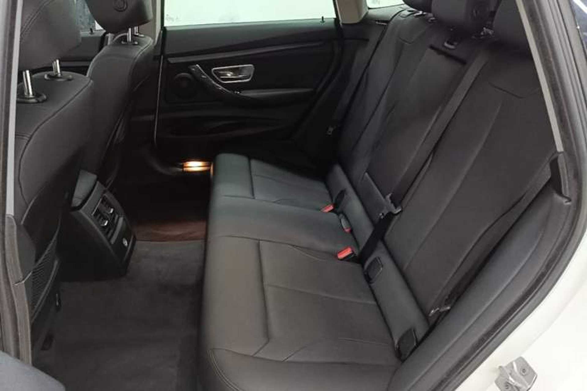 Used BMW 3 Series GT 2017 320i Sport Edition Left Rear Seat