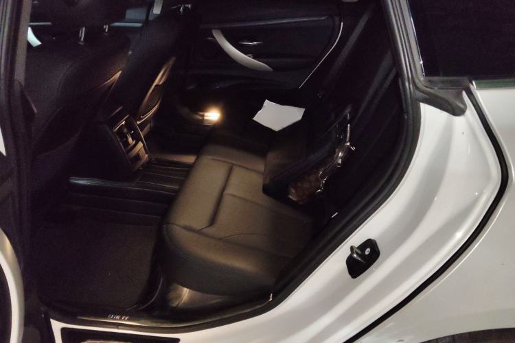 Used BMW 3 Series GT 2017 320i Sport Edition Left Rear Seat