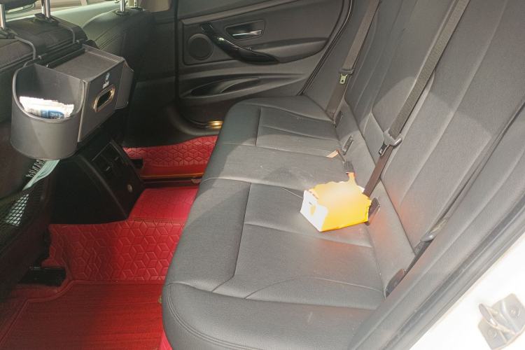 Used BMW 3 Series GT 2017 320i Sport Edition Left Rear Seat