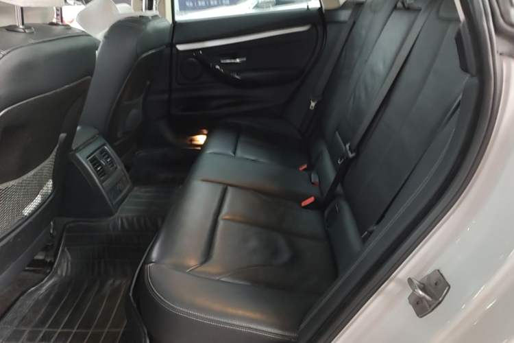 Used BMW 3 Series GT 2017 320i Luxury Design Package Left Rear Seat