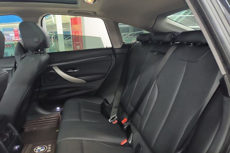 Used BMW 3 Series GT 2017 320i Sport Edition Left Rear Seat