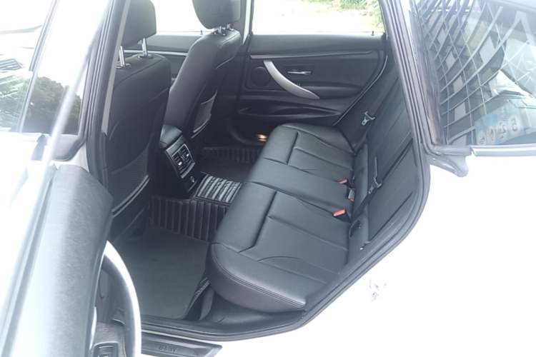 Used BMW 3 Series GT 2017 320i Sport Edition Left Rear Seat
