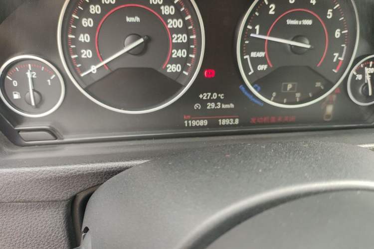 Used BMW 3 Series GT 2017 320i M Sport Odometer Close Up