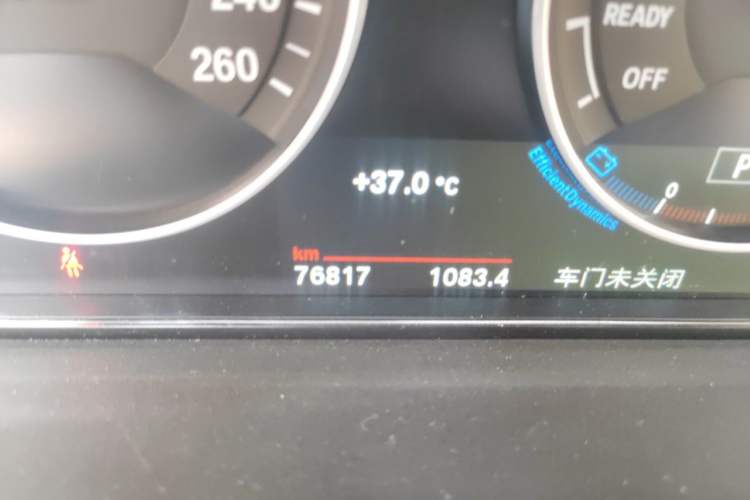 Used BMW 3 Series GT 2017 320i Sport Edition Odometer Close Up