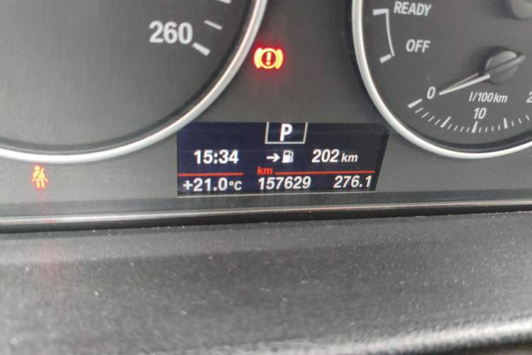 Used BMW 3 Series GT 2017 320i Sport Edition Odometer Close Up