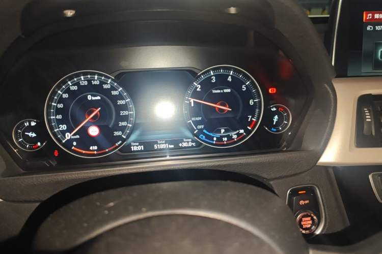 Used BMW 3 Series GT 2017 320i Sport Edition Odometer Close Up