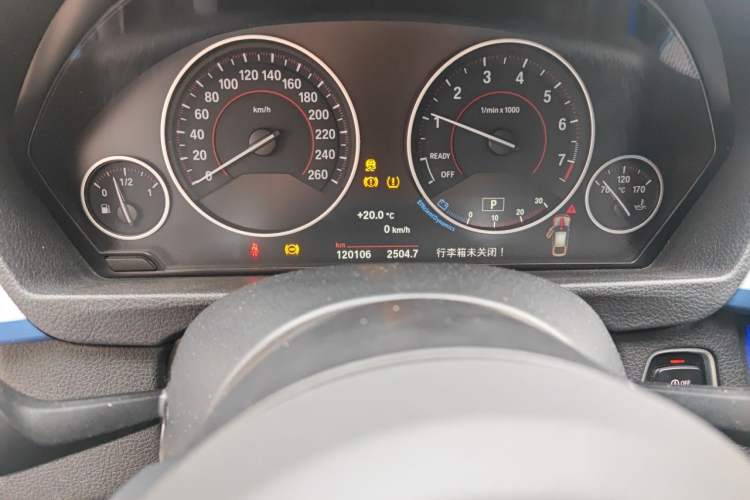 Used BMW 3 Series GT 2017 320i M Sport Odometer Close Up