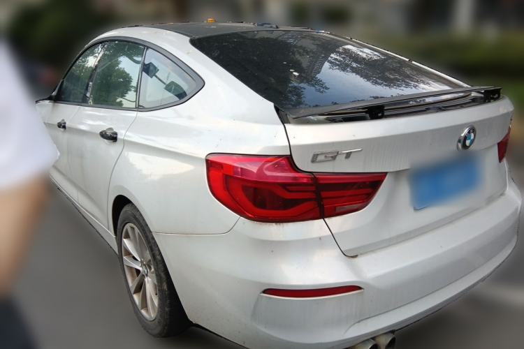 Used BMW 3 Series GT 2017 320i Sport Edition Rear Left 45 Deg