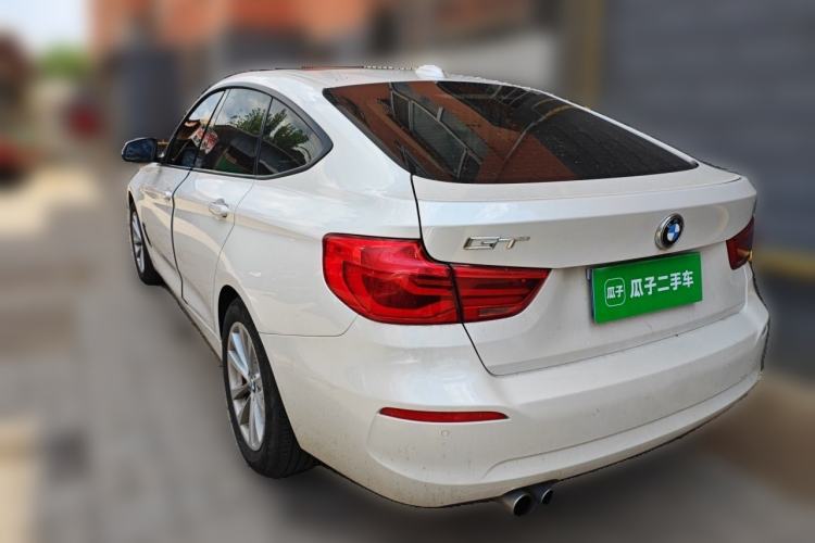 Used BMW 3 Series GT 2017 320i Sport Edition Rear Left 45 Deg