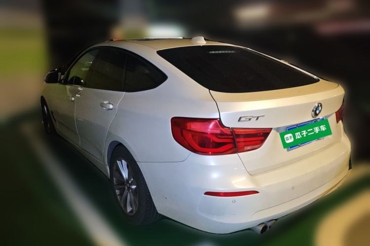 Used BMW 3 Series GT 2017 320i Sport Edition Rear Left 45 Deg