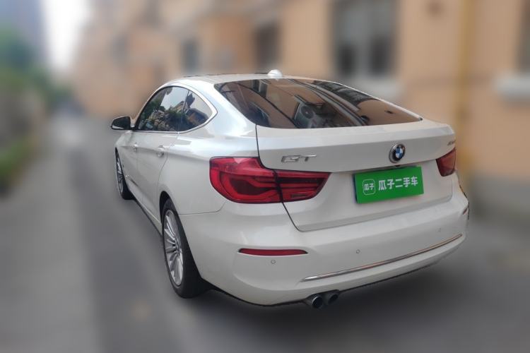 Used BMW 3 Series GT 2017 320i Sport Edition Rear Left 45 Deg