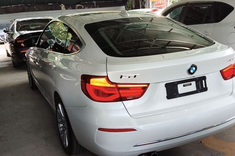 Used BMW 3 Series GT 2017 320i Luxury Design Package Rear Left 45 Deg