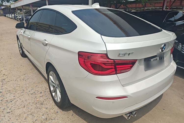 Used BMW 3 Series GT 2017 320i Sport Edition Rear Left 45 Deg
