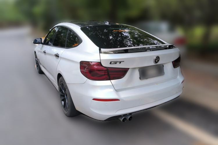 Used BMW 3 Series GT 2017 320i Sport Edition Rear Left 45 Deg