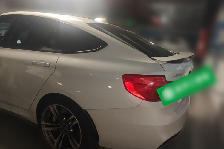 Used BMW 3 Series GT 2017 320i Sport Edition Rear Left 45 Deg