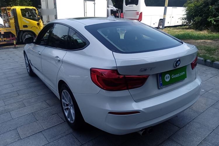 Used BMW 3 Series GT 2017 320i Sport Edition Rear Left 45 Deg