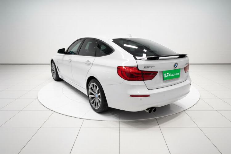 Used BMW 3 Series GT 2017 320i Sport Edition Rear Left 45 Deg
