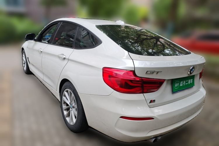 Used BMW 3 Series GT 2017 320i Sport Edition Rear Left 45 Deg