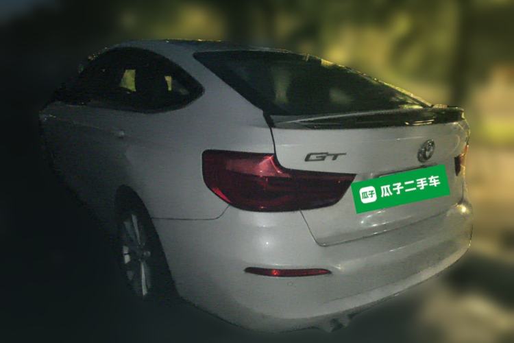 Used BMW 3 Series GT 2017 320i Sport Edition Rear Left 45 Deg