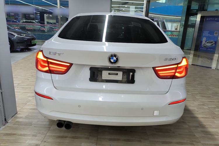Used BMW 3 Series GT 2017 320i Sport Edition Rear